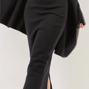 Elegant Black Pencil Skirt